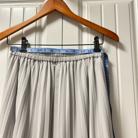 GU Japanese Pleated Midi Skirt Grey - Picture 5 of 9